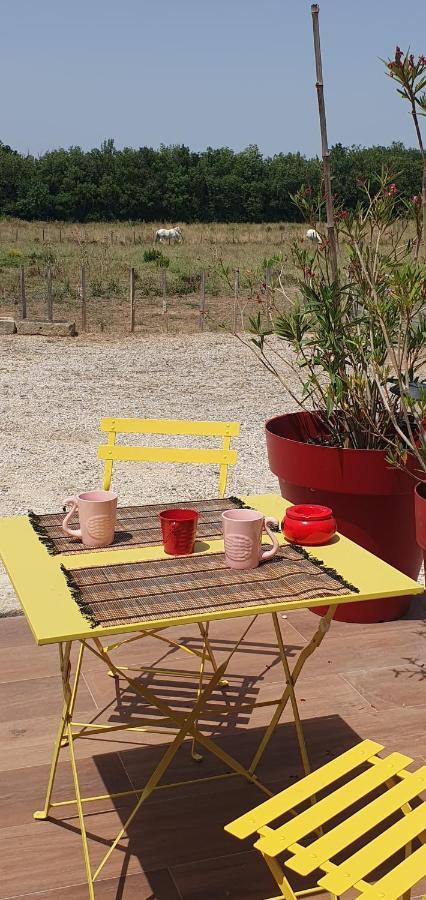 Les Bonbonnettes Acomodação com café da manhã Le Cailar Exterior foto